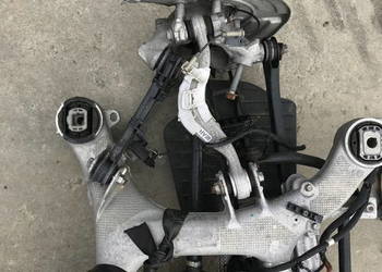 BMW 8 G14 G15 ZWROTNICA WAHACZ PRAWY TYŁ TYLNY 6850564