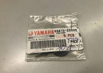 Pierścień Segera do wału napędowego Yamaha FJR 1300 93410-22039 Oryginał