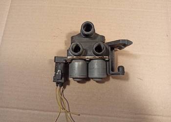 BMW E36 zawór płynu nagrzewnicy  Klimą 1147412147 8375792