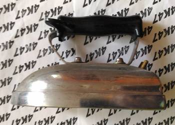 21. STARE ŻELAZKO DOMOWE Z PRLu