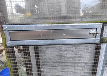 Karmidlo obrotowe dla papug