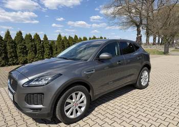 Piękny Jaguar E Pace