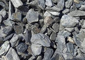 Kora czarna antracytowa Kamień ogrodowy Grys Janowicki Bazaltowy Marianna