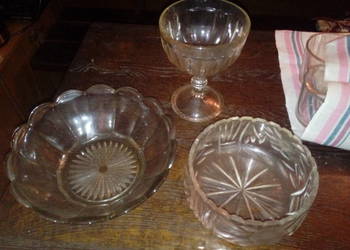Zabytkowe szkło misy pucharek