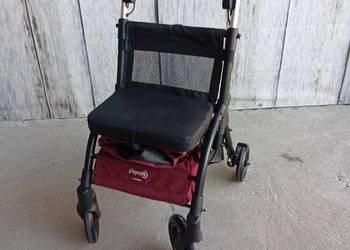 chodzik z siedziskiem i torbą na zakupy