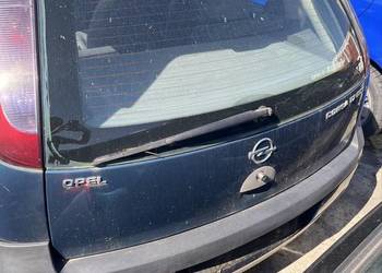 Opel Corsa c klapa bagażnika