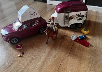 konie Schleich samochód z przyczepą, zestaw, komplet