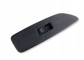 Toyota Auris I E15 12R Przełącznik szyb Przód strona prawa 7423102530