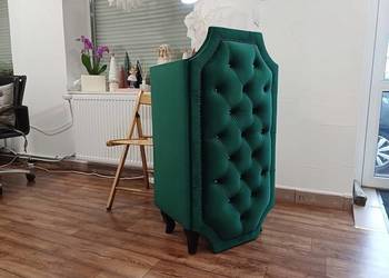 Mała recepcja fryzjerska kosmetyczna