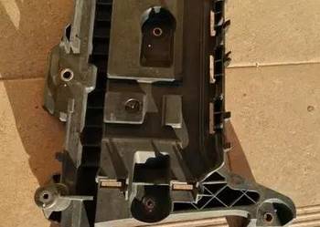 Podstawa i obudowa akumulatora Golf V