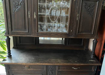 Cudowny kredens antyczny