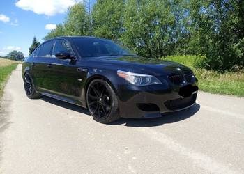 BMW M5 E60 V10