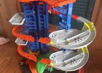 Hot Wheels City Mega Garaż T-Rexa GJL14