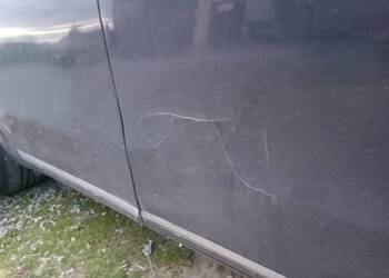 Sprzedam prawe drzwi przód i tyl