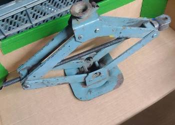 Kultowa Dacia 1300 1310 PRL podnośnik nożycowy lewarek