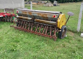 Siewniki Poznaniak na docisku zadbany sprawny Polecam