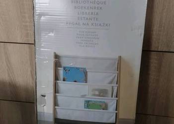 Regał do pokoju dziecięcego