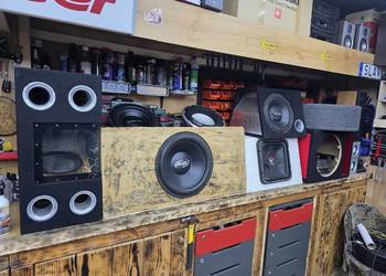 Sprzęt car audio subwoofer tuby radia przewody skrzynię
