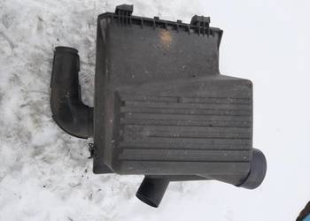 VW Golf III 3 1,6  obudowa filtra powietrza