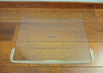 Półka szklana do lodówki WHIRPOOL ARC 57542 IX nad szufladą w lodówce