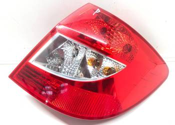 LAMPA PRAWY TYŁ RENAULT THALIA II 8200700047 Sedan/Limuzyna ŚWIATŁO