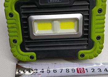 Latarka reflektor led