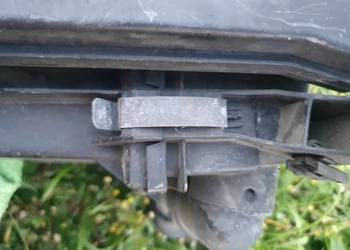 Zapinka zatrzask spinka obudowy filtra powietrza Volvo s40 v40