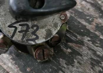 Nr 473.Stary, zabytkowy, bakelitowy włącznik z PRL/u