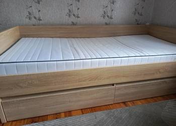 Łóżko 90x200 z materacem. Używane. Odbiór osobisty.