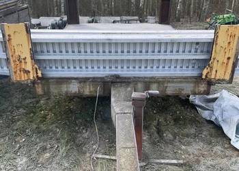 •  Przyczepa Rolnicza • Solidna rama