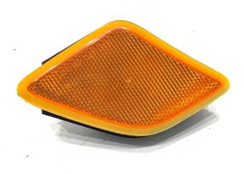 KIERUNKOWSKAZ PRAWY PRZÓD MERCEDES W221 A2218852014 05-13