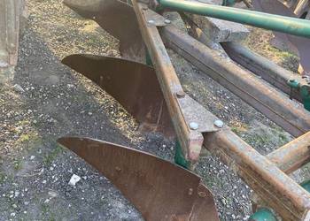 Pługi Grudziadz duże 4 skibowe