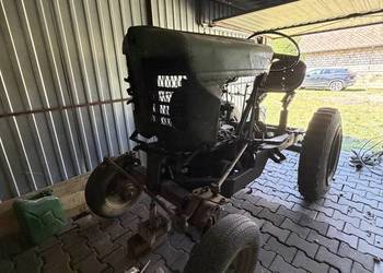 Traktor sam