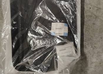 Oryginalne gumowe dywaniki do BMW serii 8