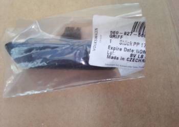 UCHWYT KLAMKA OTWIERANIA TYLNIEJ KLAPY 5E0827566 / OkAZJA