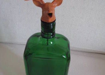 Dekoracyjny dozownik, aerator, nalewak do butelek – jeleń