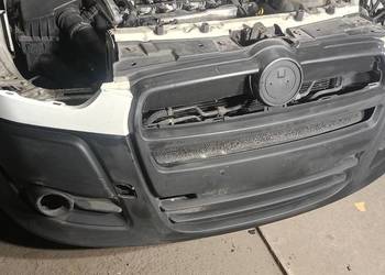 Zderzak przedni fiat Doblo II 10-14  ładny