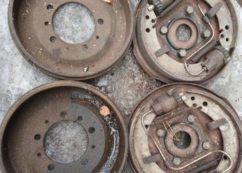 Bębny hamulcowe Żuk Nysa Warszawa Syrena Uaz inne?