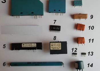 Różne elementy elektroniczne z demontażu