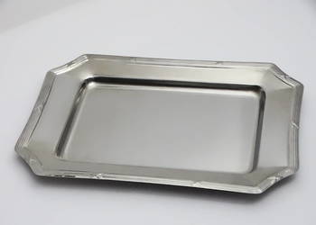 Taca metalowa z ozdobnym rantem – stal nierdzewna 39 × 27 cm, 551 g