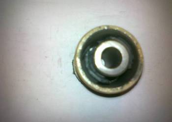 OPEL OMEGA  B TULEJA  WAHACZA TYLNEGO  NOWA LE/PR 3004230315