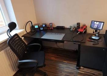 PROFESJONALNE stanowisko do naprawy elektroniki z całym wyposażeniem