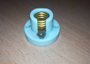 Stara porcelanowa oprawka do żarówki E 10
