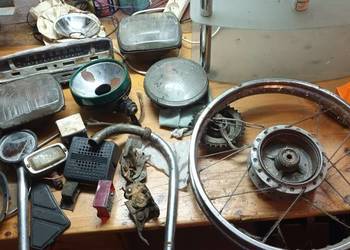 Skoda 105,5 simson s51 fiat 125 i 126 p znaleziska lampy klocki hamulcowe