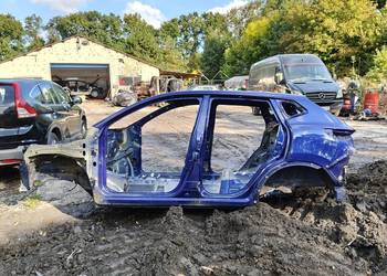 PRÓG SŁUPEK LEWY BOK RBN G NISSAN QASHQAI J11