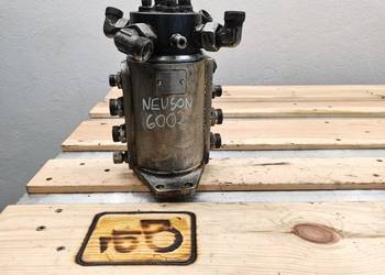 Neuson 6002 Kolumna obrotu