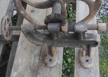 Wiertarka kowalska ręczna ścienna Wiertarka kowalska ręczna ścienna