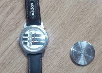 Zegarek adidas na baterie.