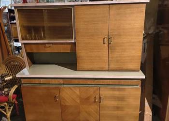 Sprzedam oryginalny kredens kuchenny w stylu PRL z lat 60/70.