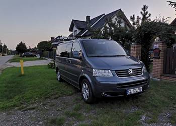 VW Multivan T5 Highline 2,5 TDI 4Motion rok 2005